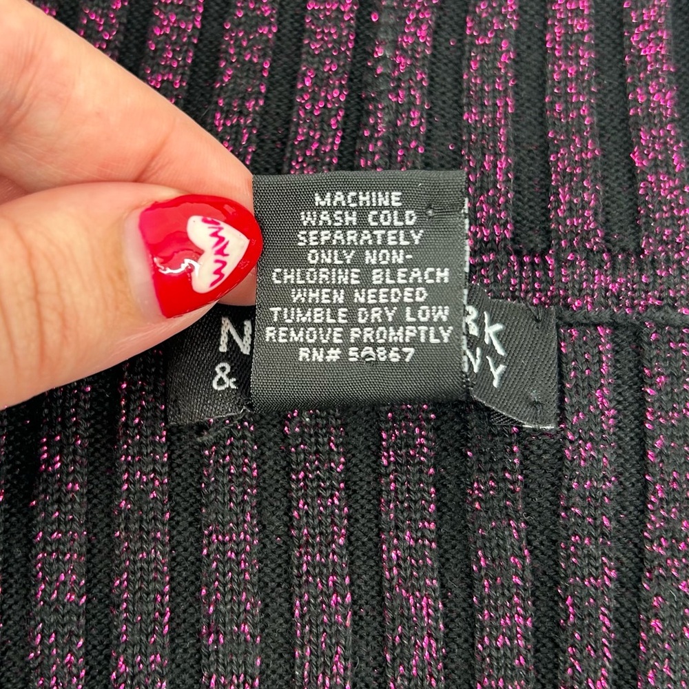 Vtg Y2K New York and Company Black and Purple Metallic Ribbed Turtleneck Sweater - Picture 9 of 11